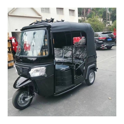 Coche de pasajeros. Energía Coche eléctrico Mejor gasolina de tres ruedas Auto Rickshaw en Bangkok
